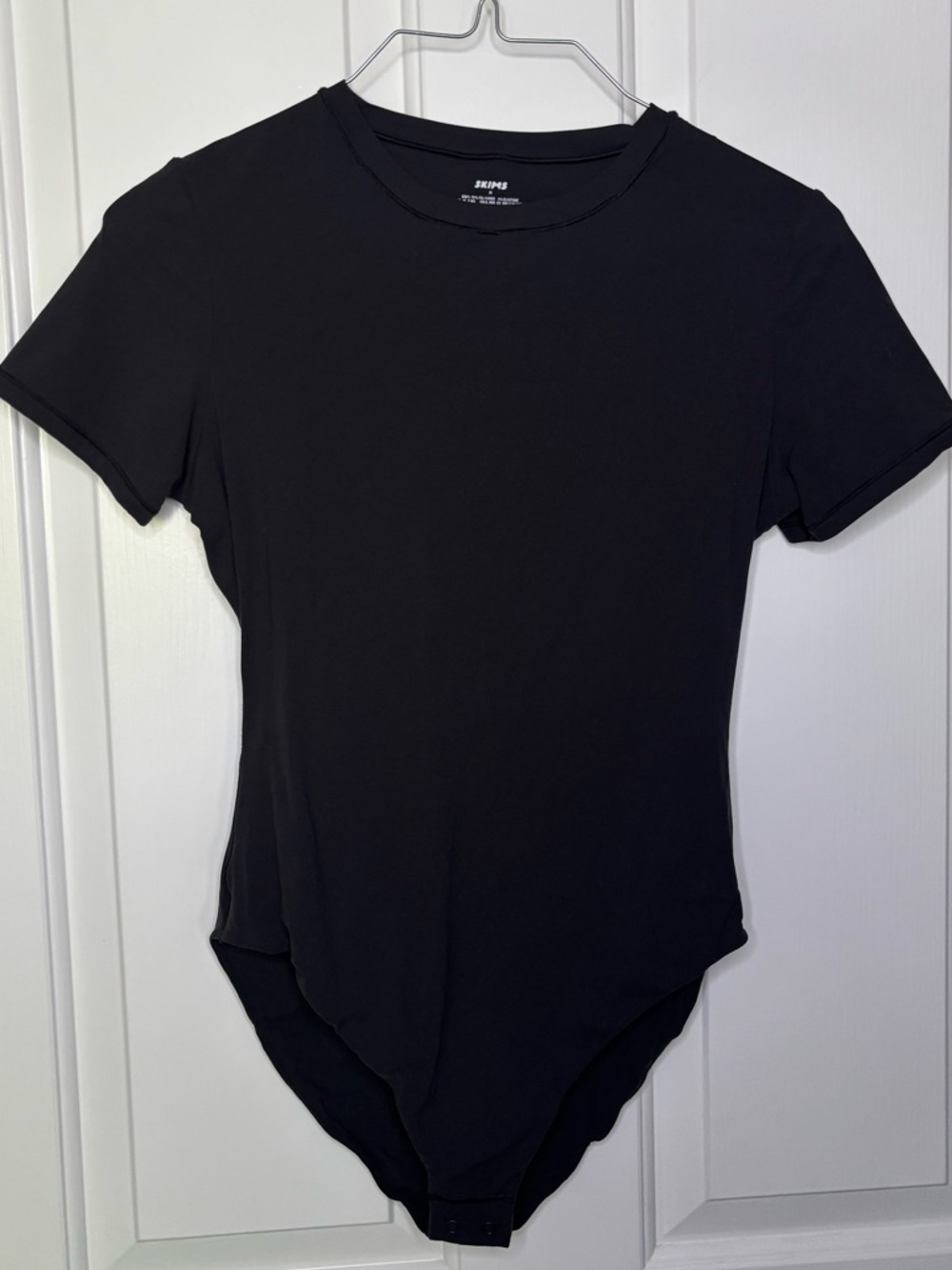 LIKE NEW SKIMS Women's Black Short-Sleeve Bodysuit size M super soft
